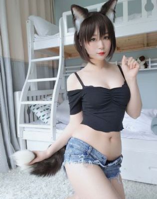 欧美性冷淡风妆容_4K电影在线看