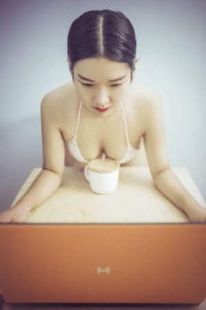 欧美vip群交_1080PHD在线观看