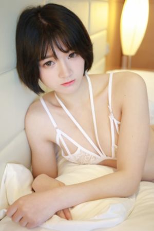 欧美街拍风衣_电影无删减版