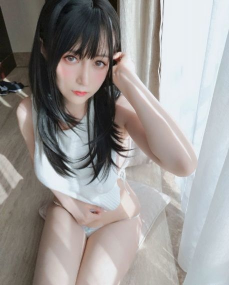 精品一区两区三区芒果_十万网红美女美酱